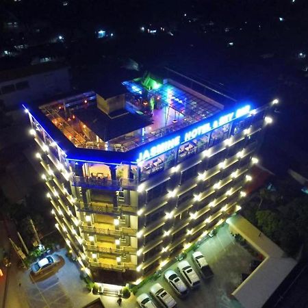 Jasmine Hotel& Sky Bar Battambang Buitenkant foto