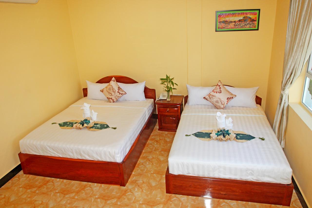 Jasmine Hotel& Sky Bar Battambang Buitenkant foto