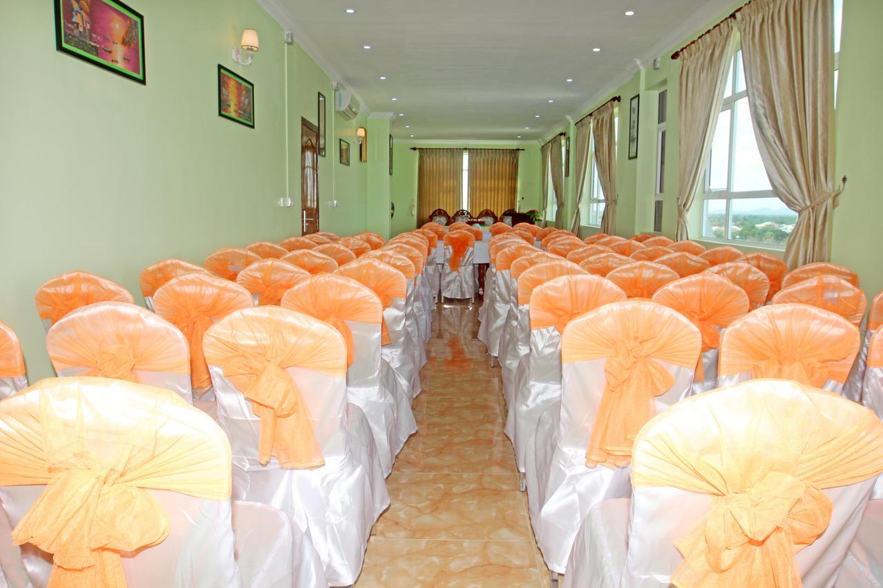 Jasmine Hotel& Sky Bar Battambang Buitenkant foto