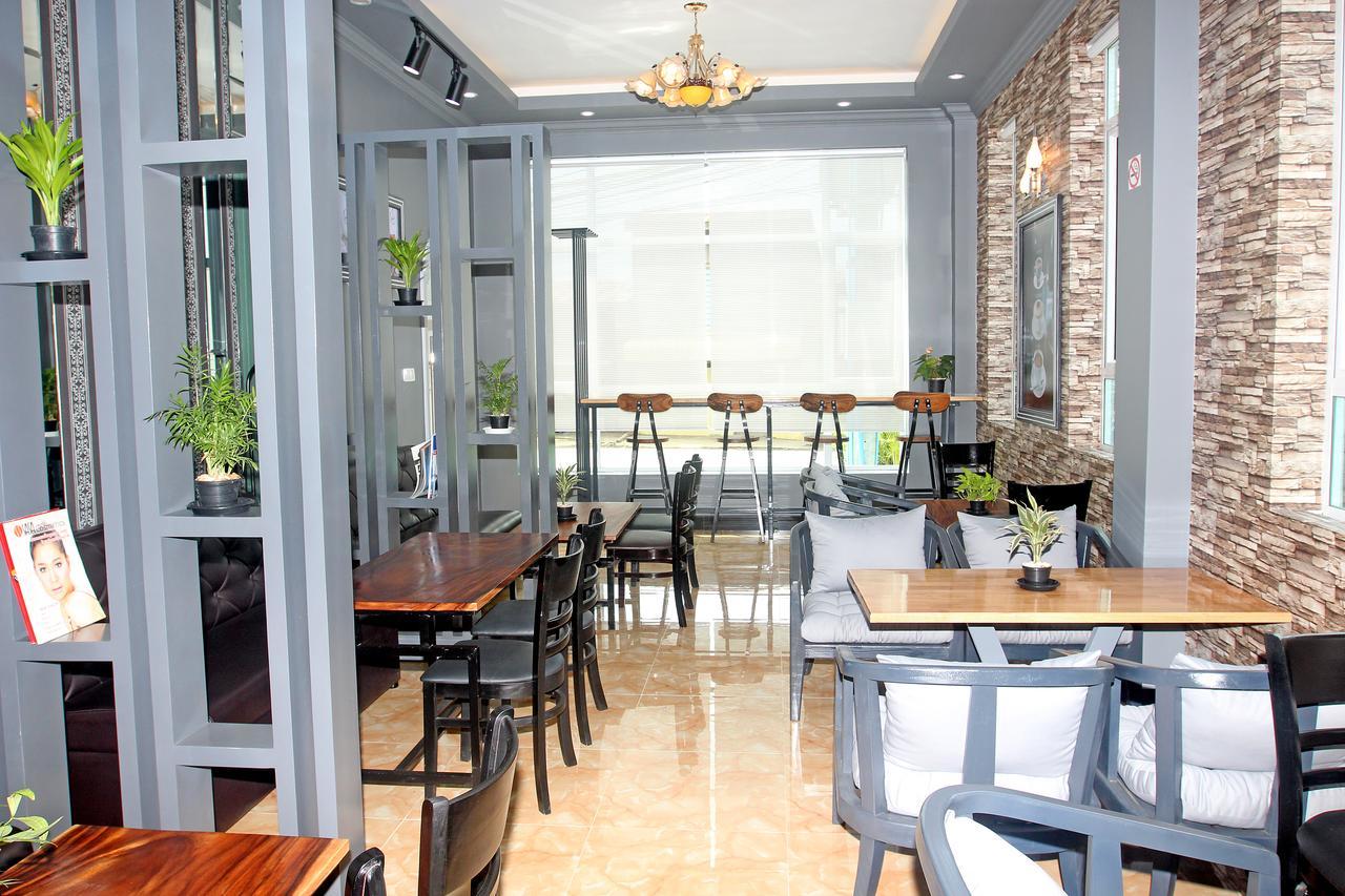 Jasmine Hotel& Sky Bar Battambang Buitenkant foto
