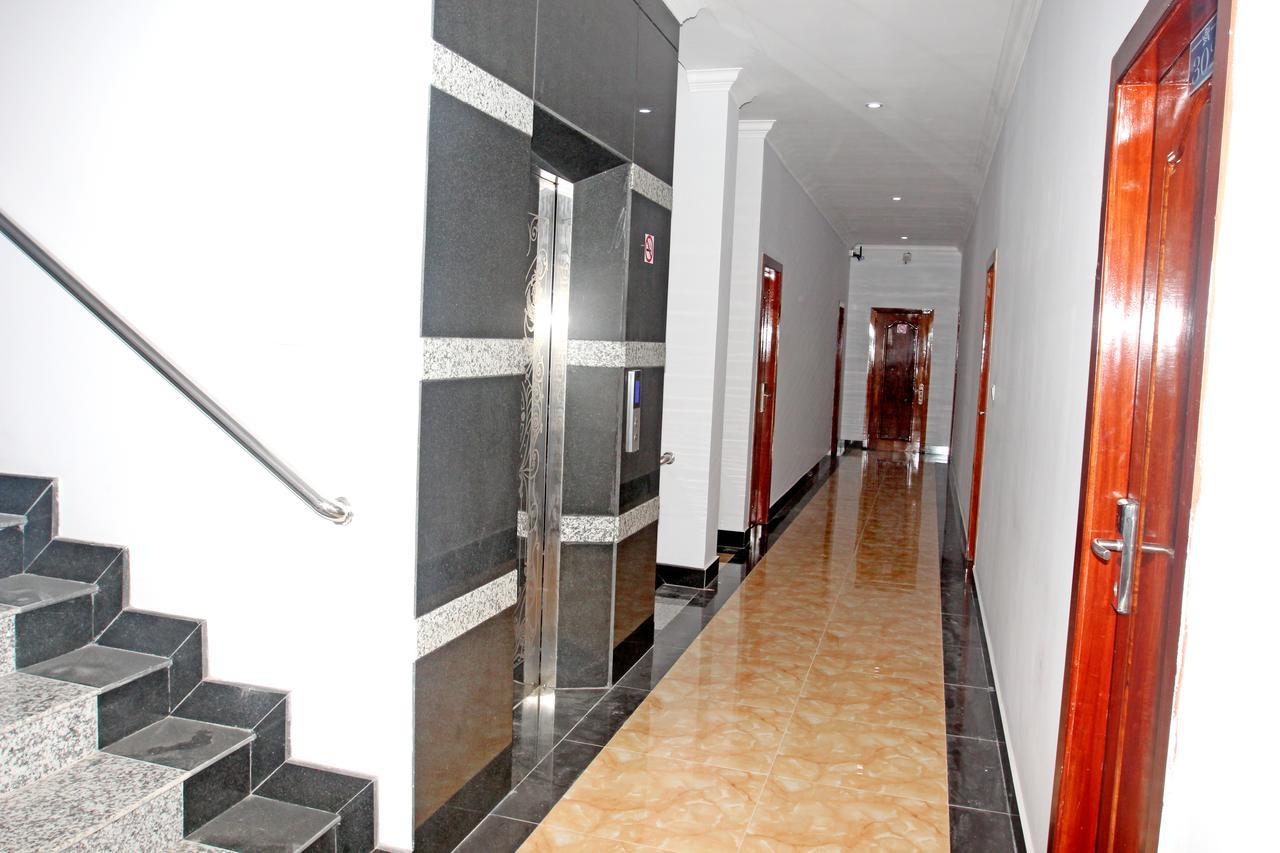 Jasmine Hotel& Sky Bar Battambang Buitenkant foto