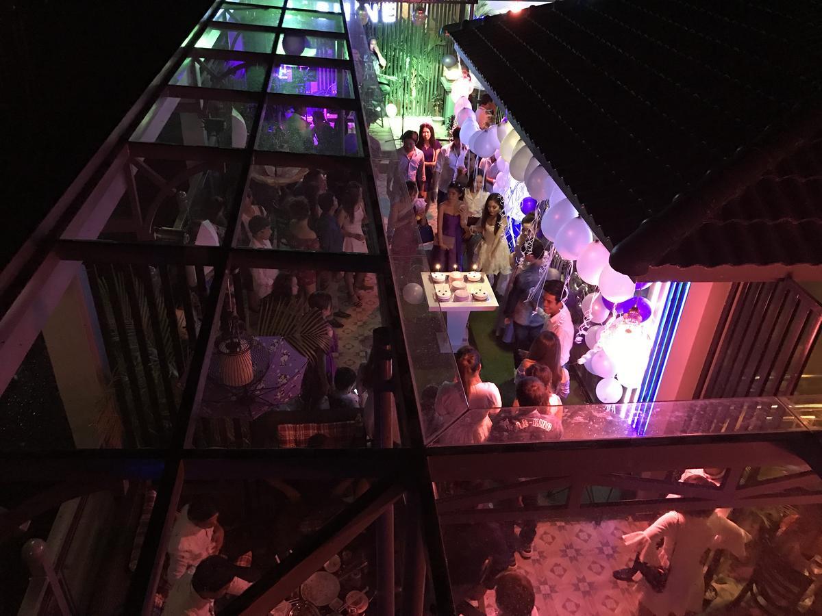 Jasmine Hotel& Sky Bar Battambang Buitenkant foto