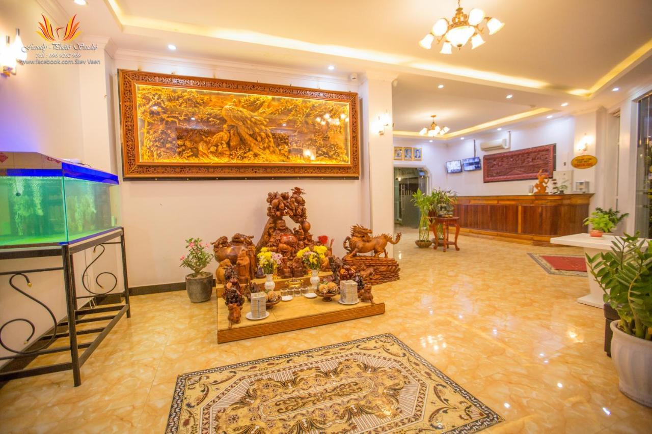 Jasmine Hotel& Sky Bar Battambang Buitenkant foto