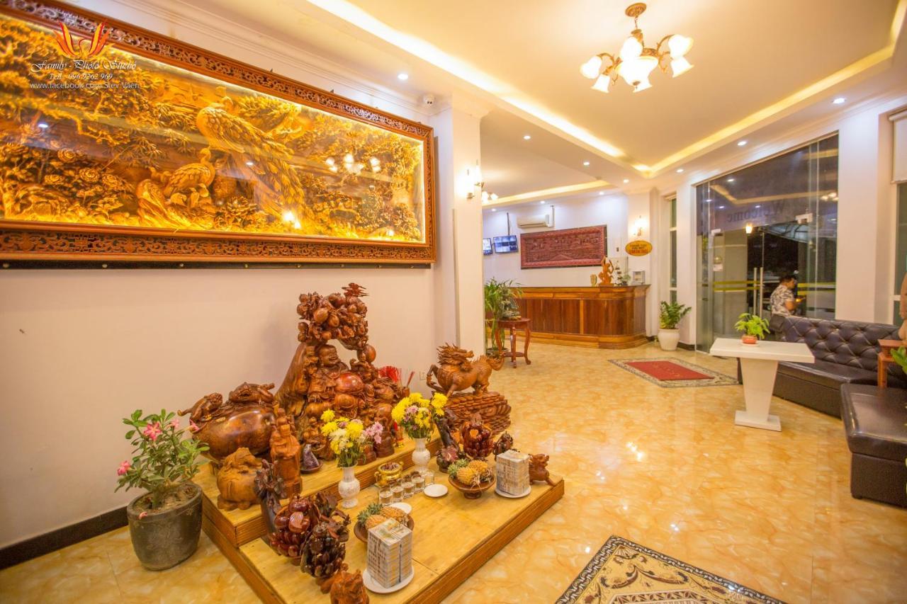 Jasmine Hotel& Sky Bar Battambang Buitenkant foto