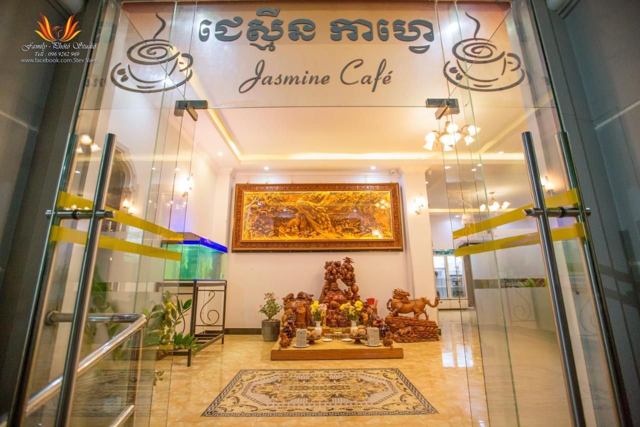 Jasmine Hotel& Sky Bar Battambang Buitenkant foto