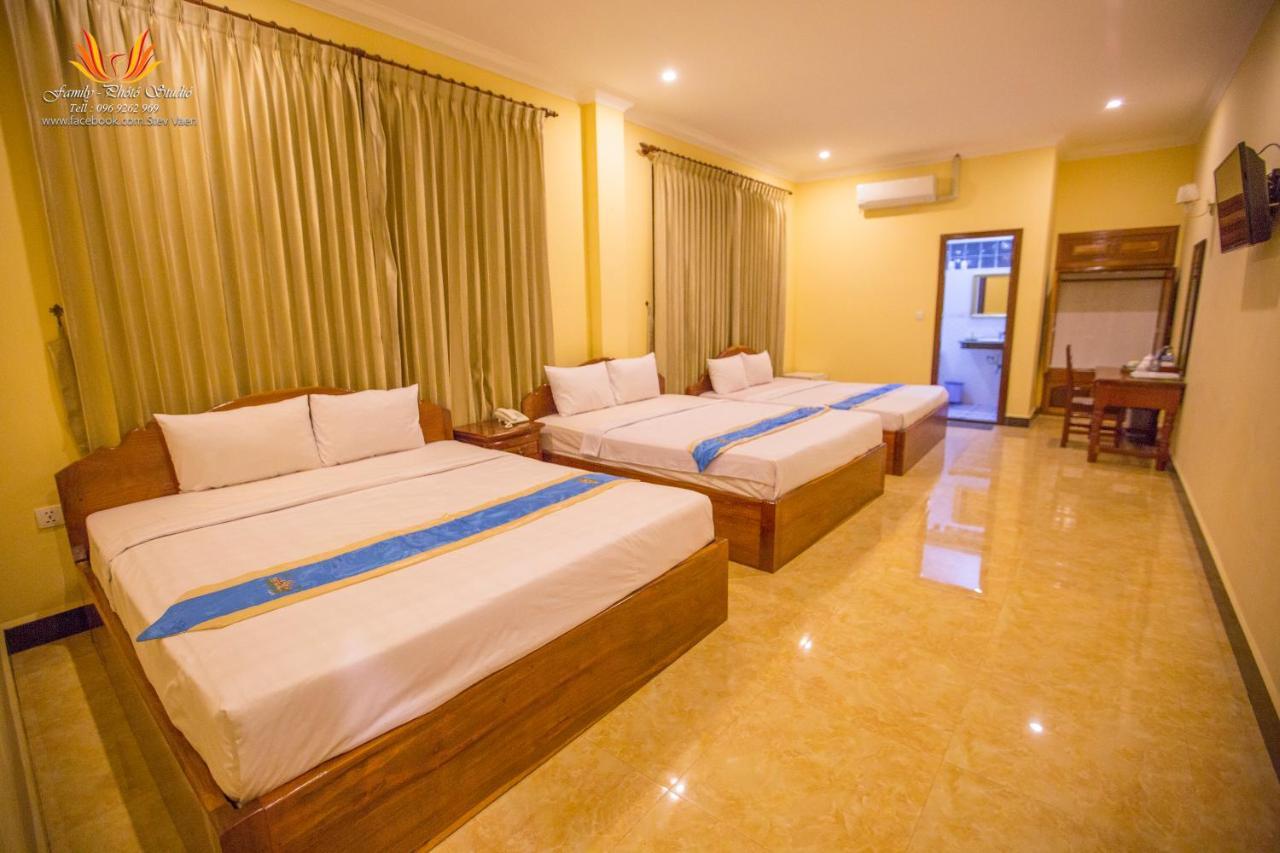 Jasmine Hotel& Sky Bar Battambang Buitenkant foto