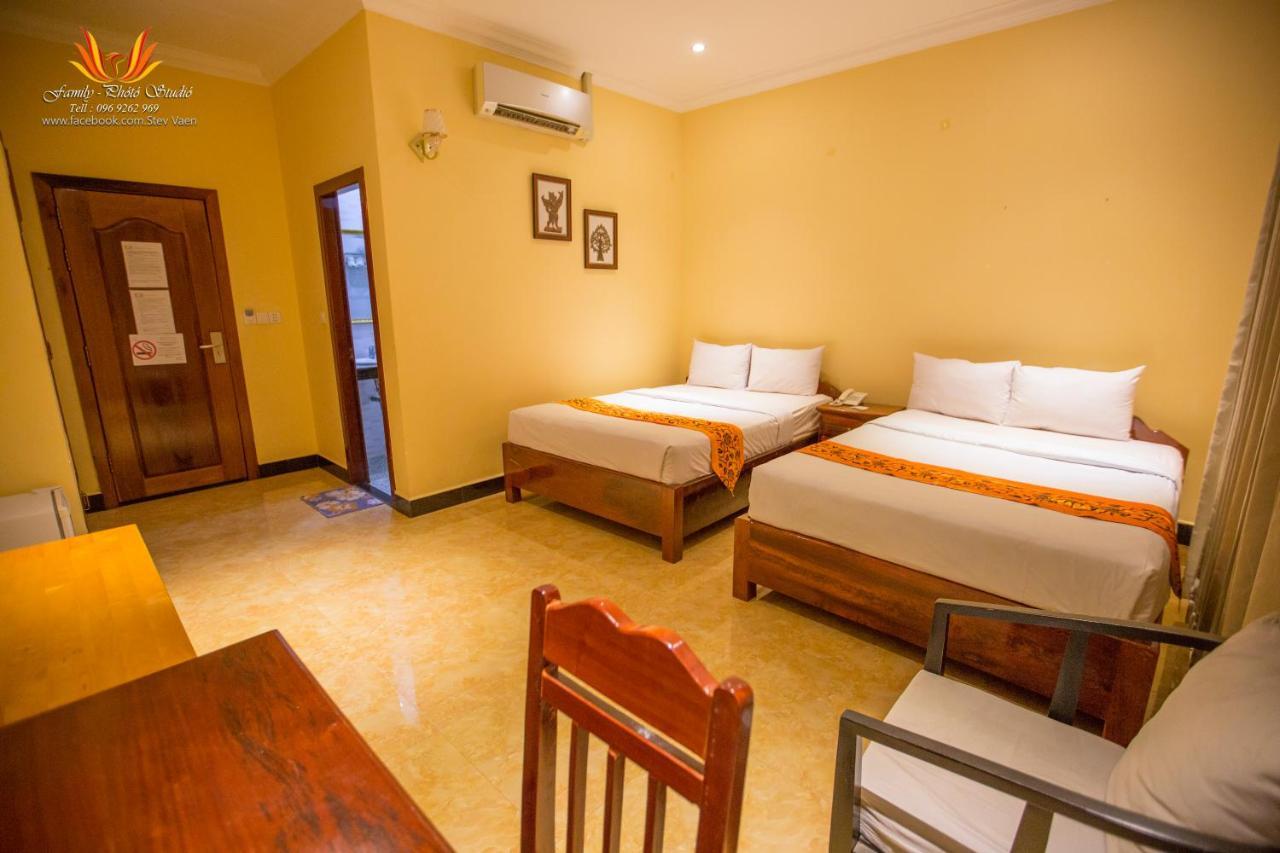 Jasmine Hotel& Sky Bar Battambang Buitenkant foto