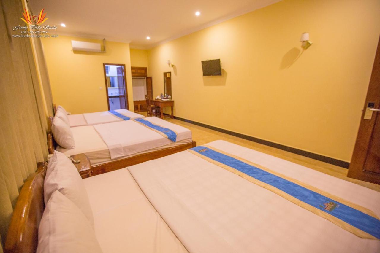 Jasmine Hotel& Sky Bar Battambang Buitenkant foto