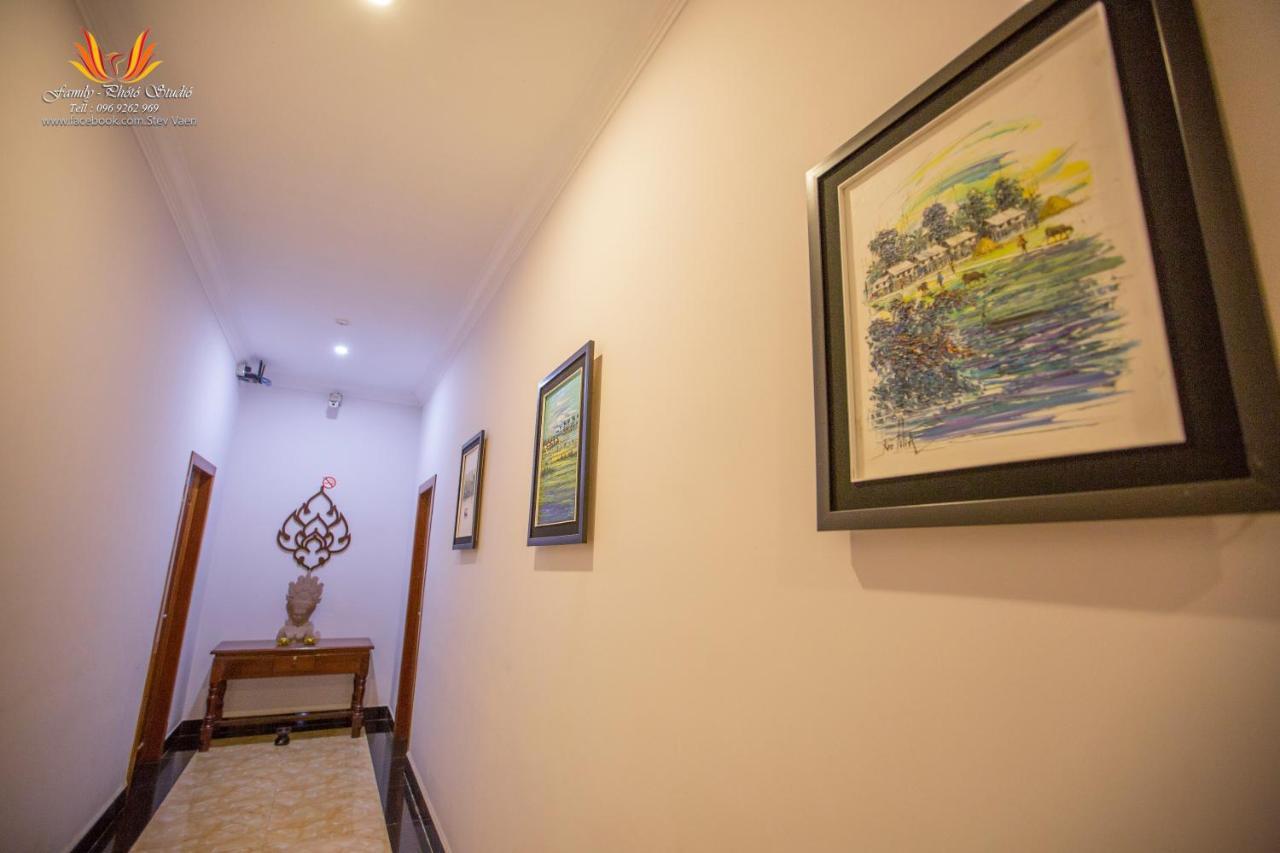 Jasmine Hotel& Sky Bar Battambang Buitenkant foto