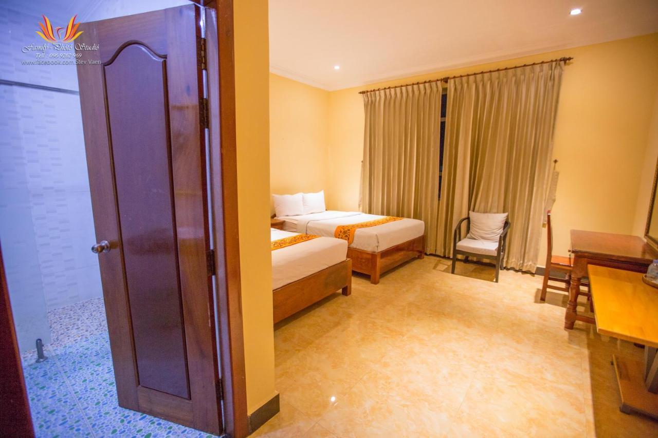 Jasmine Hotel& Sky Bar Battambang Buitenkant foto