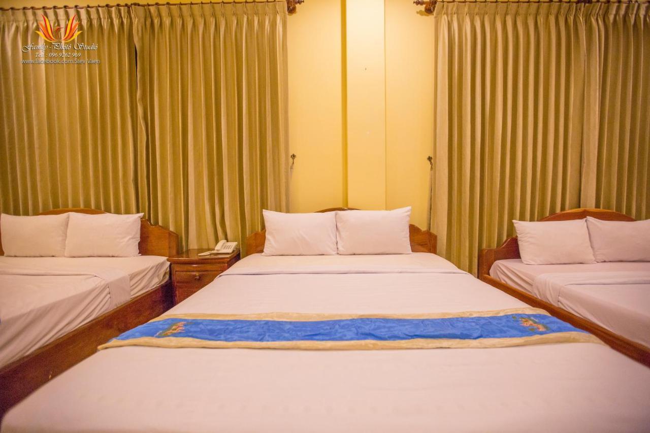 Jasmine Hotel& Sky Bar Battambang Buitenkant foto